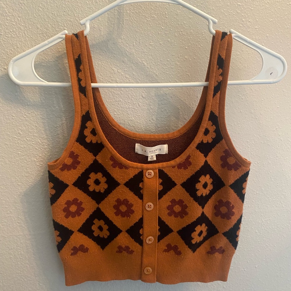 NWT Pac Sun crop tank top. 🌸 Never been worn🌸